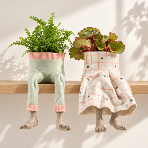 Funny Happy Legs Mila Saksı
