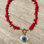 Kırmızı göz motifli el yapımı seramik kolye, pirinç üzeri altın kaplama, Evil Eye koleksiyonu, suya dayanıklı.