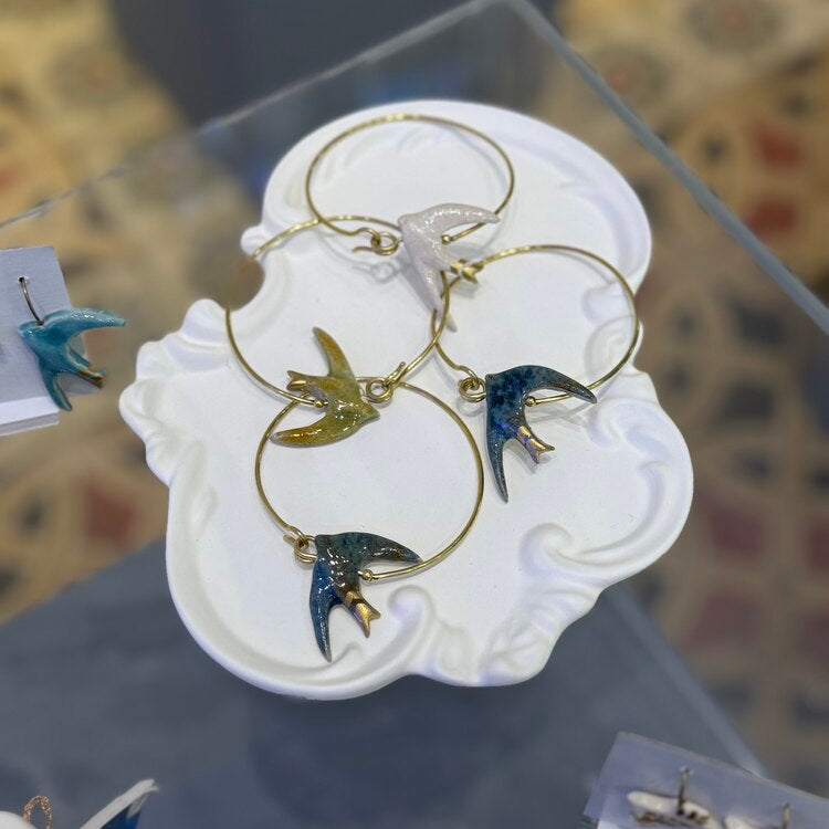 Kırık Beyaz Free Bird Seramik Kırlangıç Bileklik, el yapımı seramik, Free Bird Koleksiyonu, Daniela Ceramic.