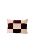 Krem ve bordo kadife kırlent, 30x45 cm dikdörtgen formlu döşemelik yastık. Yıkanabilir kılıf, salon koltuğu için modern dekor.