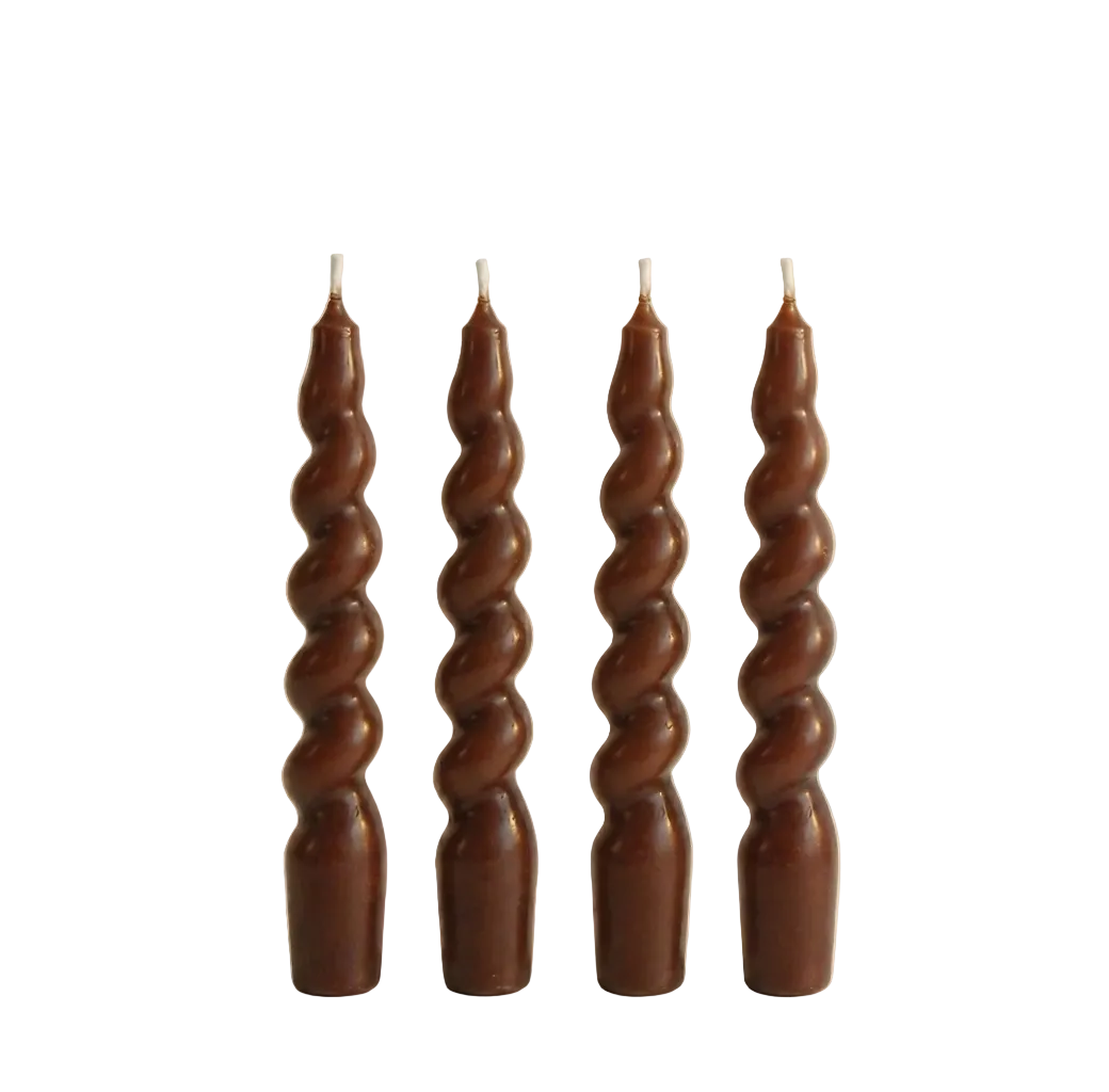 Kahverengi Twister 4'lü Burgu Şamdan Mum Seti, A kalite parafin, 19 cm, Twister koleksiyonu, Studio Jera.